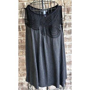 Carmen Marc Valvo Tunic Top Sz L Gray Sleeveless Black Embellished Souta…